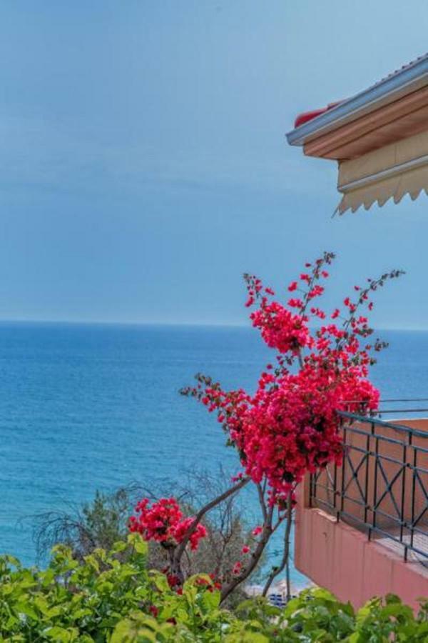 Villa Giovanni Паралия-Враху Экстерьер фото